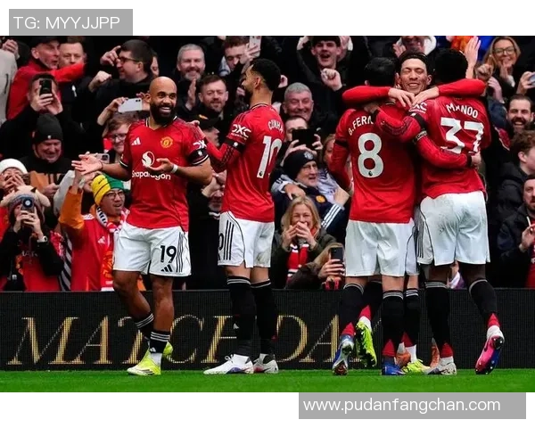 曼联官宣新卢克·肖续租训练,恐成另一A费!姆贝莫无缘世界杯红魔获益